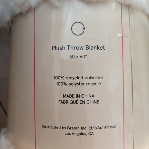 Comma White Plush Throw Blanket - Picture 3 of 4